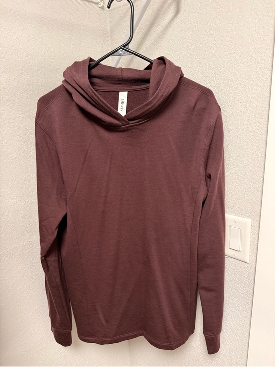 Olivers Other - Olivers Men's Long-Sleeve Hooded Pullover in Burgundy